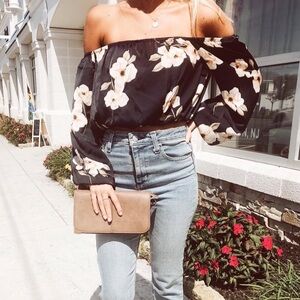 BB Dakota Floral Off-Shoulder Top